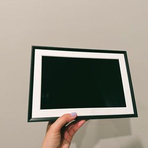 Brand New Aura Digital Picture Frame 10.1